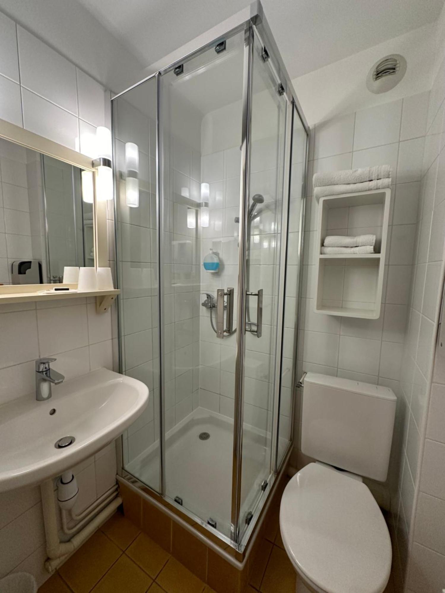 Hotel De Caen Bilik gambar